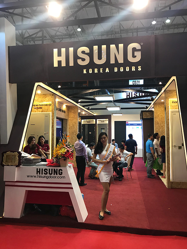 Hisung Door giảm giá 15 % toàn bộ sản phẩm tại Vietbuild 27/9-1/10/2017
